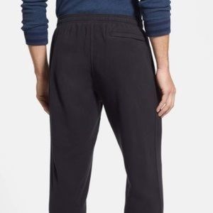 The North Face TKA 100 sweatpants Men’s Medium